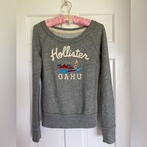 Hollister Embroidered Gray Sweatshirt Size Medium